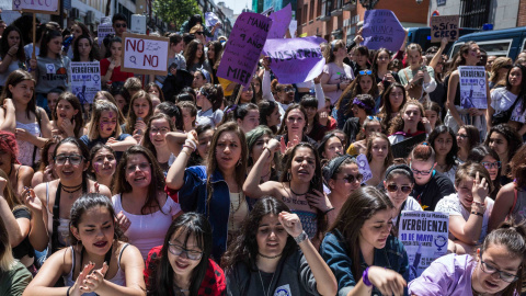 La manifestación frente al Ministerio de Justicia, en Madrid, contra la sentencia a 'La Manada'.-JAIRO VARGAS