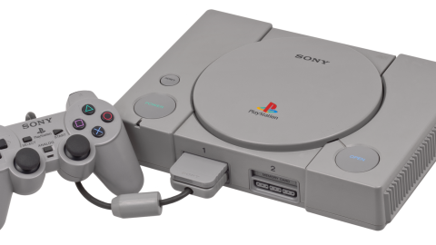 PlayStation se lanzó el 3 de diciembre de 1994 en Japón, el 9 de septiembre de 1995 en EEUU y el 29 de septiembre de 1995 en Europa.