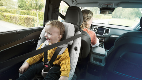 Un bebé en su sillita del coche. /EFE (ARCHIVO)