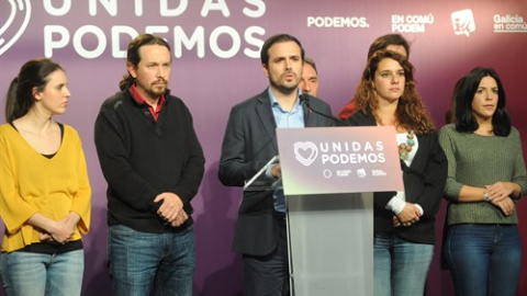 Alberto Garzón en rueda de prensa para valorar los resultados de las elecciones del 10-N junto a Pablo Iglesias - Alberto Paredes / Europa Press