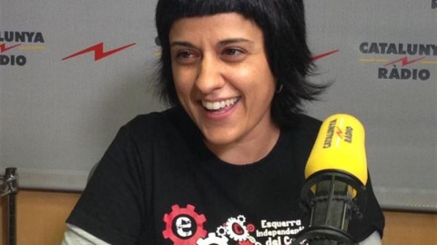 Anna Gabriel, durante la entrevista en Catalunya Ràdio./ CATRADIO