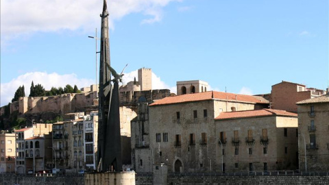 Monumento franquista en Tortosa.