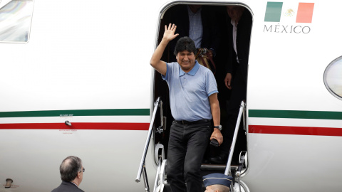 El expresidente Evo Morales en su llegada a México, país que le acoge para su asilo político. / Reuters