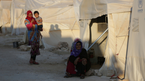 Mujeres en un campo de refugiados en Idlib, Siria. REUTERS/Khalil Ashawi