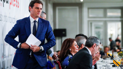 El líder de Ciudadanos, Albert Rivera, poco antes de su intervención en un desayuno informativo celebrado en un hotel de Madrid. EFE/Emilio Naranjo