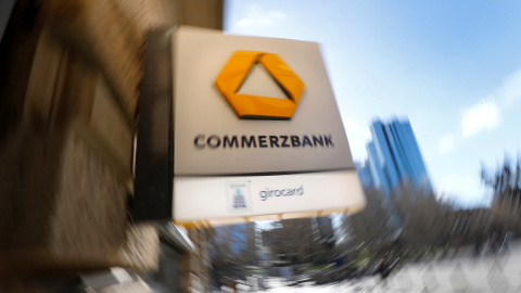 Una oficina de Commerzbank, el segundo banco de Alemania, en Fráncfort. REUTERS/Kai Pfaffenbach