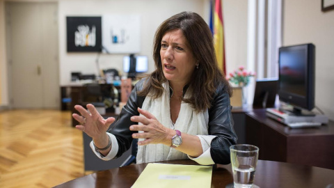 La directora de la Agencia Española de Protección de Datos, Mar España, durante la entrevista. JAIRO VARGAS