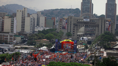 Vista general del mitin de cierre de campaña del presidente de Venezuela, Nicolás Maduro, en el centro de Venezuela. REUTERS/Adriana Loureiro