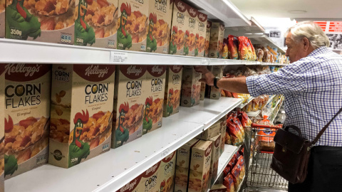 Vista de cajas de cereales de maíz de la empresa Kellogg en un supermercado de Caracas (Venezuela. EFE/Miguel Gutiérrez