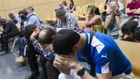 Imagen de los acusados en el juicio. Foto Plataforma  Foto: Acció Popular Contra la Impunitat