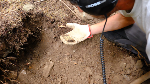 Restos de balas encontrados a los alrededores de la fosa