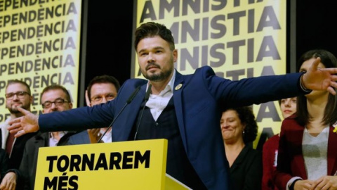 Gabriel Rufián y la cúpula de ERC en la noche electoral del 10-N. (EFE)