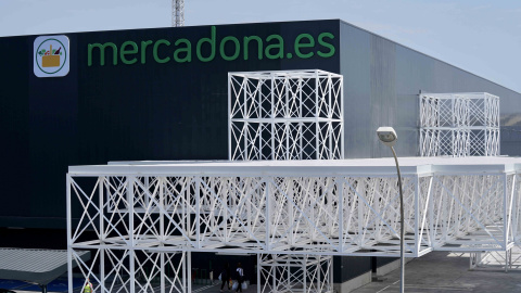 Exterior del almacén de Mercadona