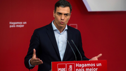 El secretario general del PSOE, Pedro Sánchez, durante una rueda de prensa tras la reunión de la Ejecutiva Federal, en la sede socialista de Ferraz en Madrid EFE / Rodrigo Jimenez