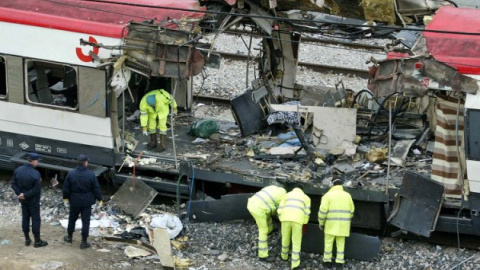 Imagen de un tren tras los atentados del 11 de marzo de 2004 en Madrid./ EFE