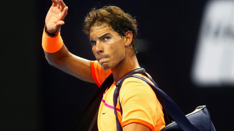 Rafa Nadal, tras perder ante el búlgaro Grigor Dimitrov durante el partido de cuartos de final del Abierto de China. /EFE