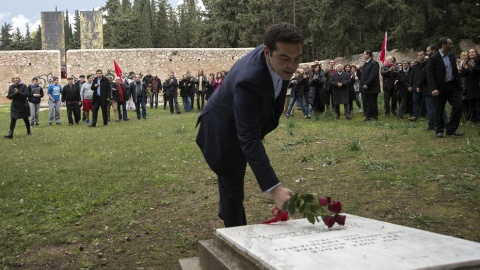 Alexis Tsipras en el memorial por los 200 griegos que murieron luchando contra la ocupación nazi. - CLEMENTE BERNAD