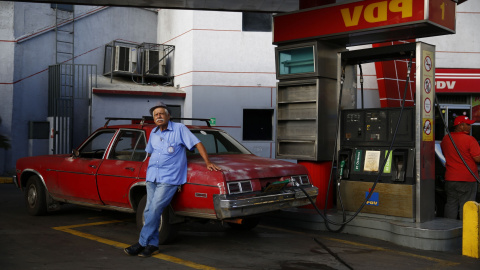 Una gasolinera de PDVSA en Caracas (VENEZUELA). REUTERS/Jorge Silva