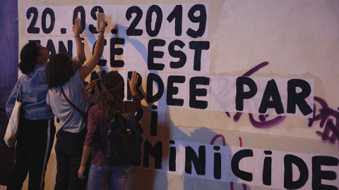 Mujeres pintan las calles de Francia contra la violencia machista.- LAURENCE HEINTZ