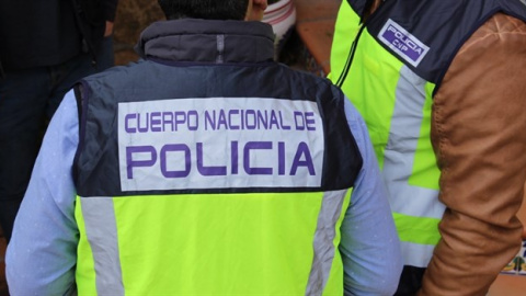 Un agente de policía en Valencia. JEFATURA SUPERIOR POLICÍA COMUNITAT VALENCIANA