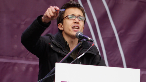 Iñigop Errejón se durante su discursos ante decenas de miles de personas en la Puerta del Sol. -JAIRO VARGAS