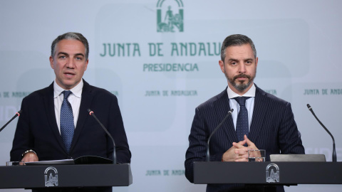 Elías Bendodo y Juan Bravo. Europa Press