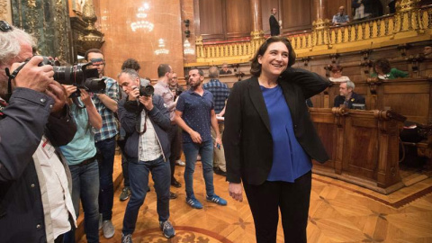 Ada Colau en el Ayuntamiento de Barcelona. (EFE)