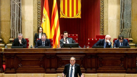 El president de la Generalitat de Catalunya intervé en la sessió extraordinària del Parlament de Catalunya. EFE / Quique García