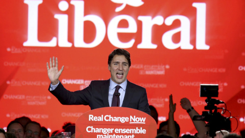 El líder del Partido Liberal Justin Trudeau da su discurso de la victoria después de la elección federal de Canadá en Montreal.- REUTERS.