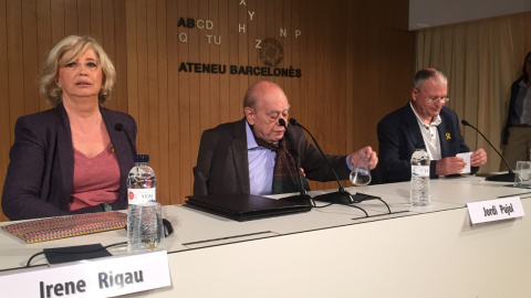 L'exconsellera d'Ensenyament Irene Rigau i l'expresident de la Generalitat Jordi Pujol, en la seva conferència d'aquest dimecres, 20 de maig, a l'Ateneu Barcelonès. CB