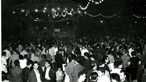 Verbena en las fiestas de San Julián, 1961. Autor: Luis Pascual, fuente: Memoria Local Biblioteca Municipal de Cuenca. Cedida por el autor para este reportaje.