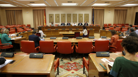 El presidente del FROB, Jaime Ponce, durante su comparecencia ante la Comisión de Economía del Congreso. EFE/Zipi