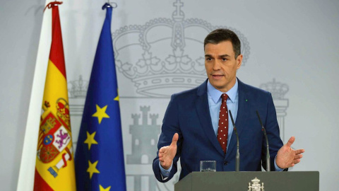 12/01/2020.- El presidente del Gobierno, Pedro Sánchez, en una comparecencia en el Palacio de la Moncloa, ha garantizado el "firme propósito de unidad" de su Ejecutivo de coalición entre el PSOE y Unidas Podemos que "tendrá varias voces, pe