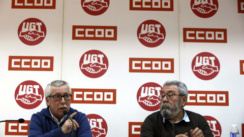 Los secretarios generales de CCOO, Ignacio Fernández Toxo, y de UGT, Cándido Méndez, presentan la jornada mundial "En defensa de las libertades y del derecho a la huelga". EFE/Javier Lizón