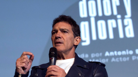 13/01/2020.- El actor malagueño Antonio Banderas tras ser nominado a los premios Óscar como mejor actor por su papel protagonista en la película "Dolor y Gloria", de Pedro Almodóvar. EFE/Jorge Zapata