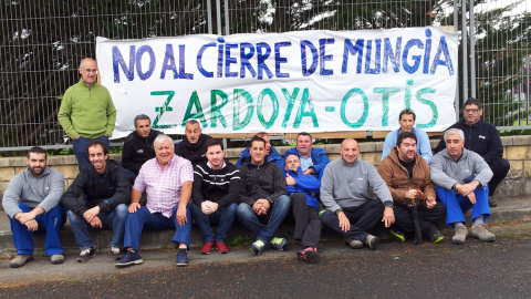 Trabajadores de Zardoya OTIS en Mungia (Bizkaia).