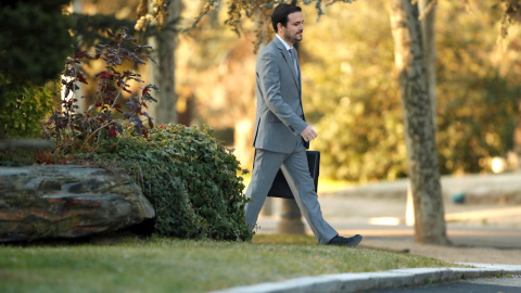 14/01/2020.- El ministro de Consumo, Alberto Garzón, llega al Palacio de la Moncloa para asistir al primer Consejo de Ministros del Gobierno de coalición presidido por Pedro Sánchez, este martes en Madrid. EFE/ Emilio Naranjo