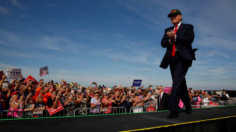 El candidato republicano a la presidencia de los Estados Unidos, Donald Trump, en un mítin en Sanford, Florida. REUTERS/Jonathan Ernst