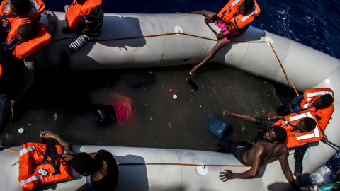 Fotografía facilitada por Médicos Sin Fronteras tras uno de sus operaciones de rescate en el Mediterráneo. - MSF