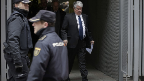 Arturo Fernández, a su salida de la Audiencia Nacional tras delcarar ante el juez Andreu. EFE/Emilio Naranjo