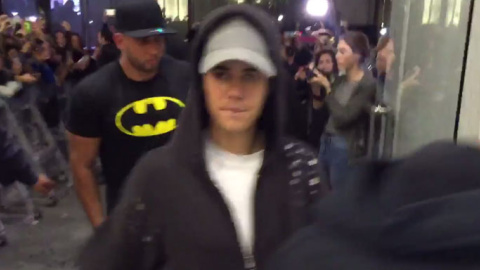 Justin Bieber, a su llegada a los estudios de Los 40 Principales en Madrid. / LOS 40