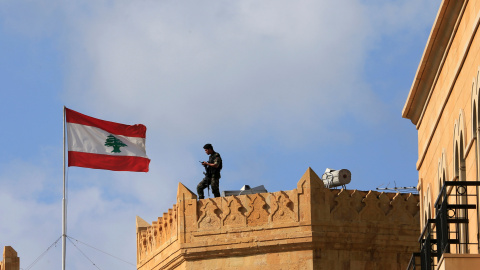 soldado libanés durante las elecciones en el Parlamento en Beirut, Líbano. / REUTERS