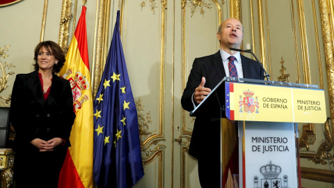 El ministro de Justicia, Juan Carlos Campo, durante su intervención tras recibir la cartera de manos de su antecesora Dolores Delgado en el Palacio de Parcent. EFE/Ballesteros