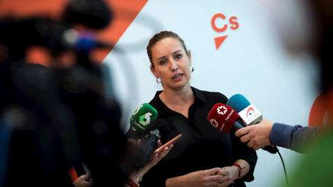 La portavoz de la Comisión Gestora de Ciudadanos, Melisa Rodríguez, atiende a los medios de comunicación tras el Consejo Genral de la formación naranja - EFE/Luca Piergiovanni