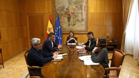 Los representantes de UPTA, este miércoles con la ministra de Trabajo, Yolanda Díaz.