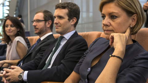 La secretaria general del PP y ahora ministra de Defensa, María Dolores de Cospedal, junto a los vicesecretarios del PP Javier Maroto, Pablo Casado y Andrea Levy, en una imagen de archivo. EFE