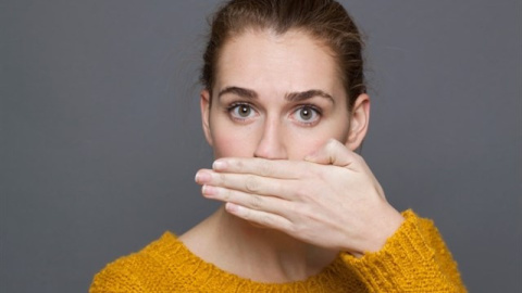 Halitosis, un mal olor con más de 80 posibles causas