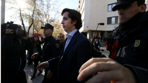 Francisco Nicolás Gómez-Iglesias, a su salida de los juzgados de Plaza de Castilla. EFE