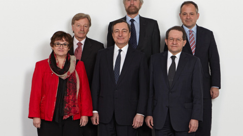 El presidente del BCE, Mario Draghi, junto a los miembros del Comité Ejecutivo y el vicepresidente.- BCE