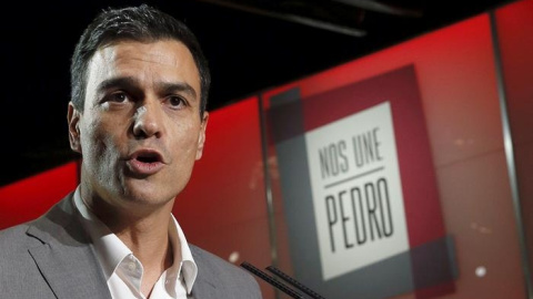 El secretario general del PSOE, Pedro Sánchez, durante la presentación de la plataforma en apoyo a su candidatura a presidente del Gobierno./ EFE